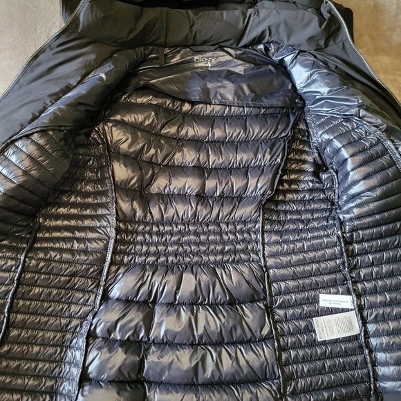 DKNY Women's Hooded Lightweight Puffer Coat - Picture 8 of 8